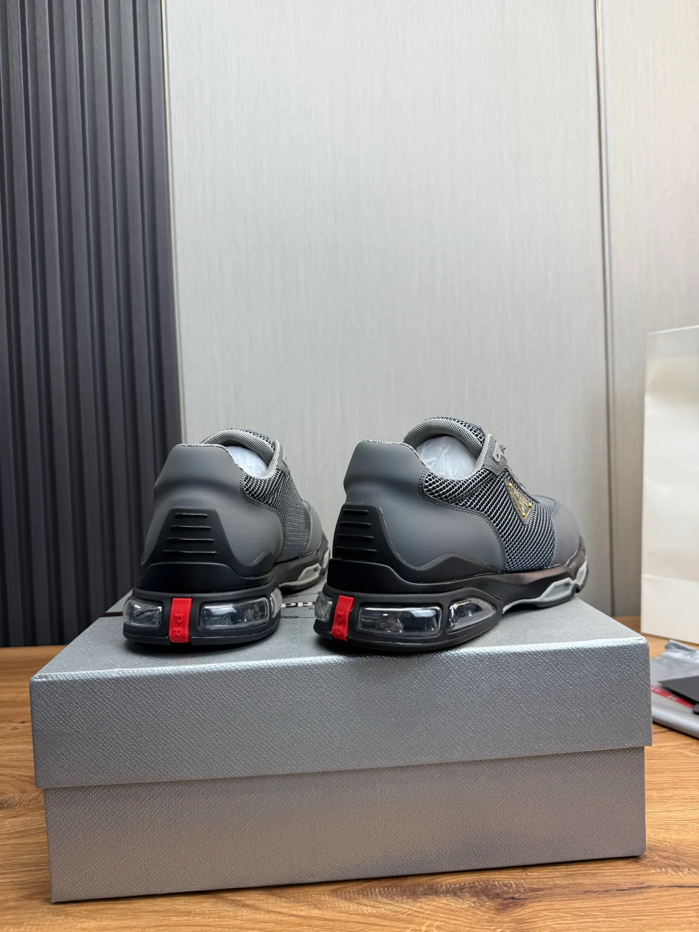 Men's shoes 💰640💰 [PRADA] Men's shoes are popular in the counter, high-quality shipments ✔️Official website synchronization, original cowhide with mesh surface + cowhide lining, 1⃣️:1⃣️reproduction, original air cushion original bottom, 38-45 (customized at 45)